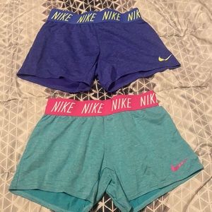 Nike girls shorts size M / 2in1 deal